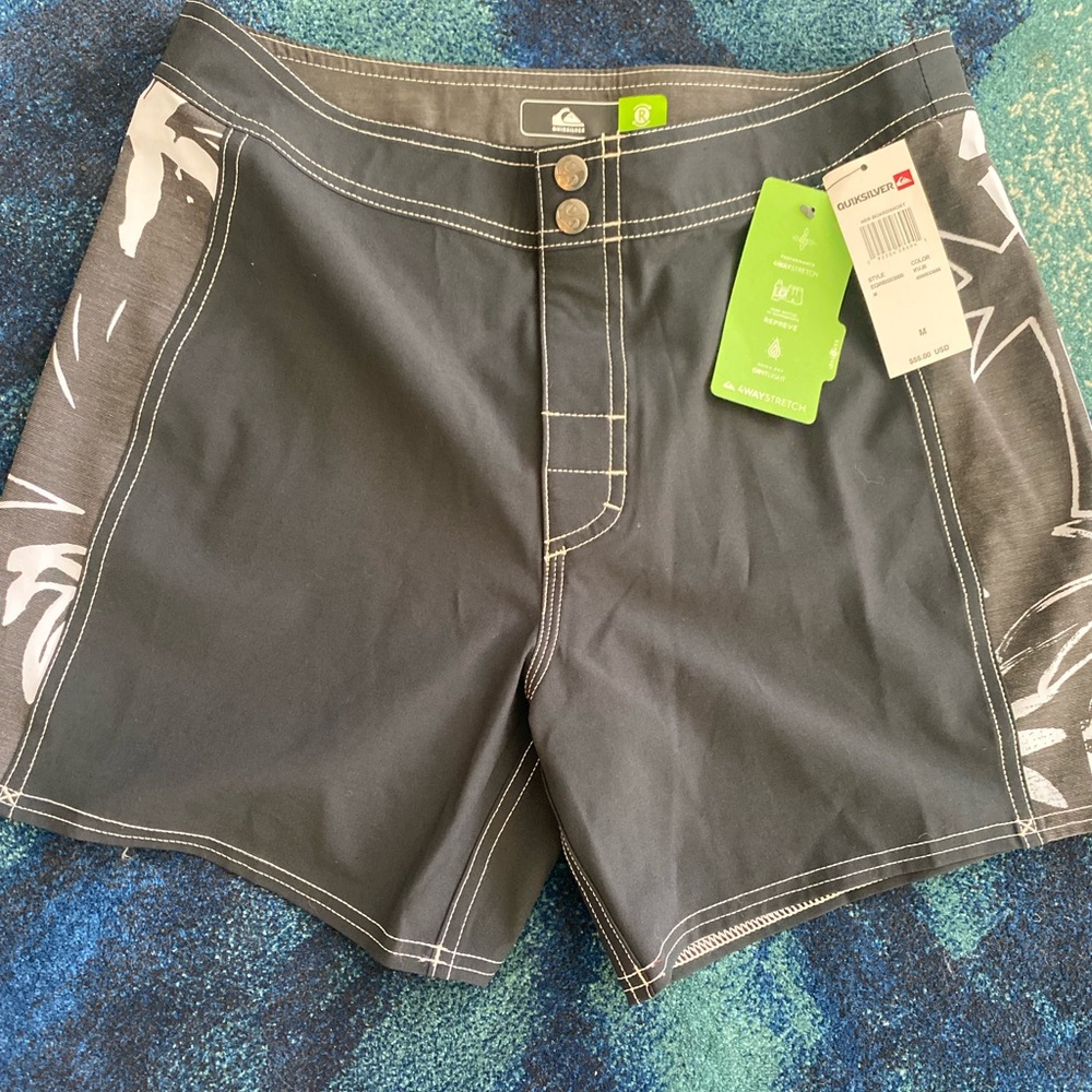New with tags women’s quicksilver swim shorts size 10